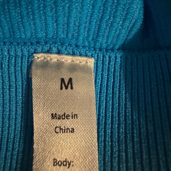 Blue top - Picture 6 of 6